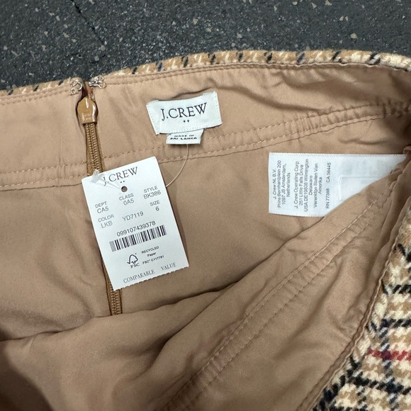 J. Crew Plaid wool-blend A-line mini skirt, NWT, Size 6 - Picture 6 of 10